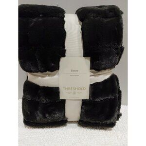 Threshold Throw Blanket 50X 60" Plush Faux Fur Black